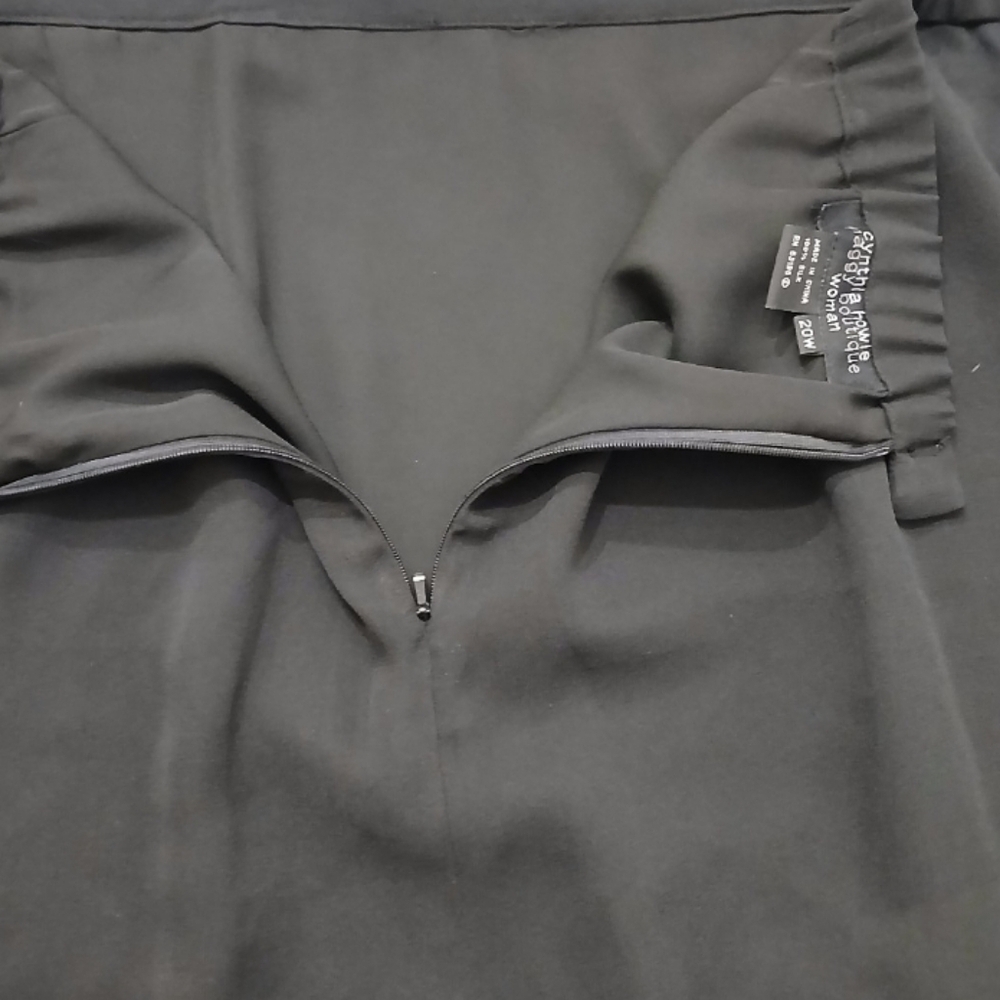 Plus Size 100% Silk Two Piece Set Cynthia Howie Size: 24W - Picture 11 of 11